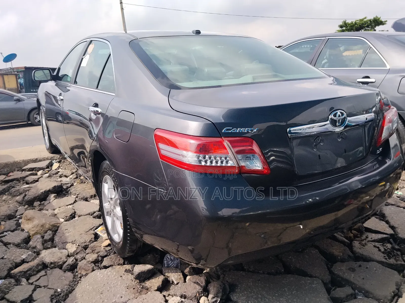 Toyota Camry LE 4dr Sedan (2.5L 4cyl 6AM) 2010 Gray