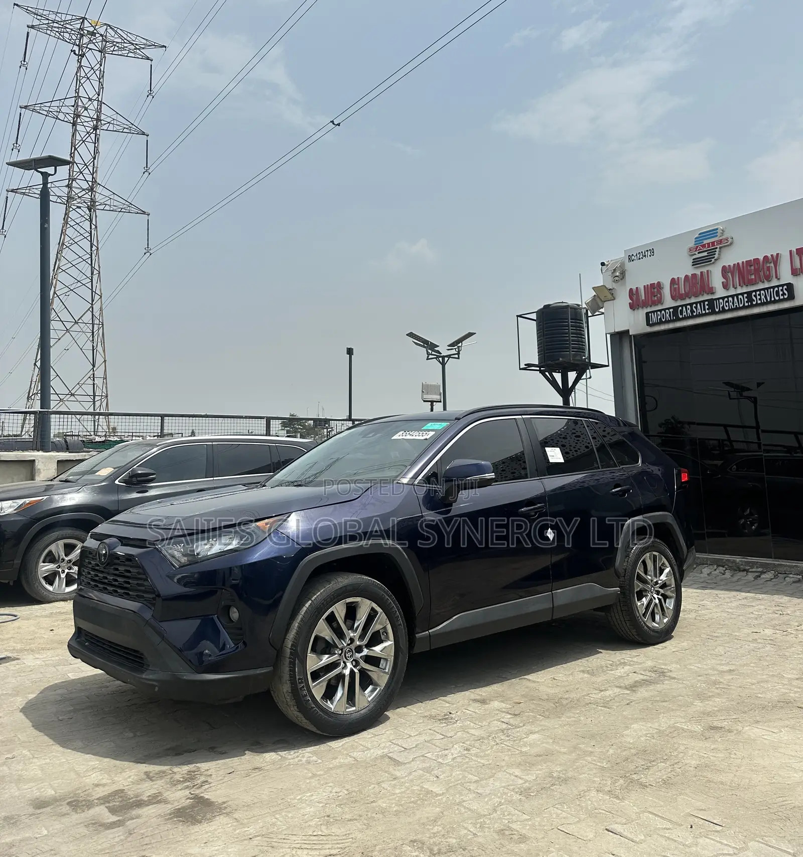 Toyota RAV4 XLE Premium FWD 2019 Blue