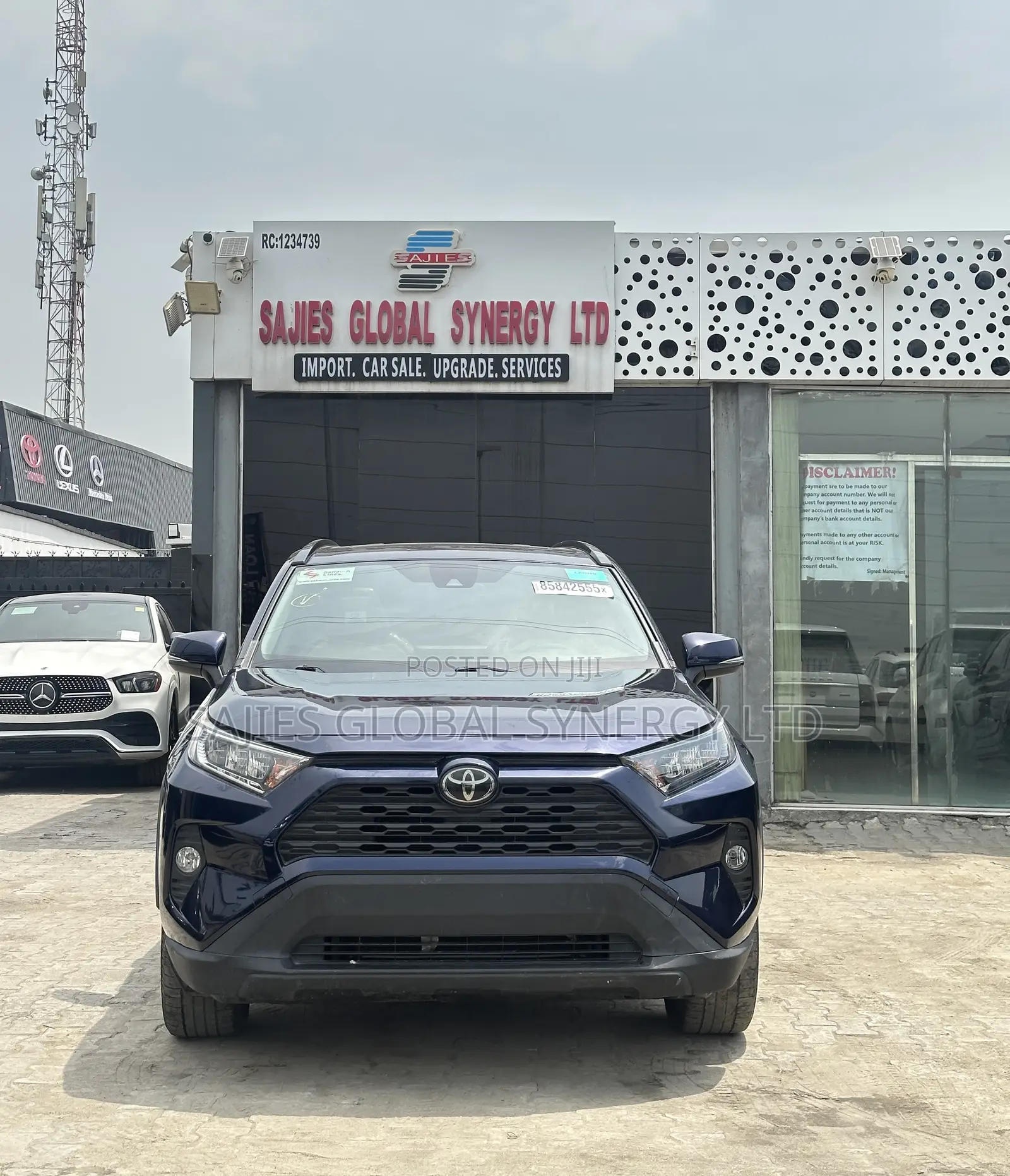 Toyota RAV4 XLE Premium FWD 2019 Blue