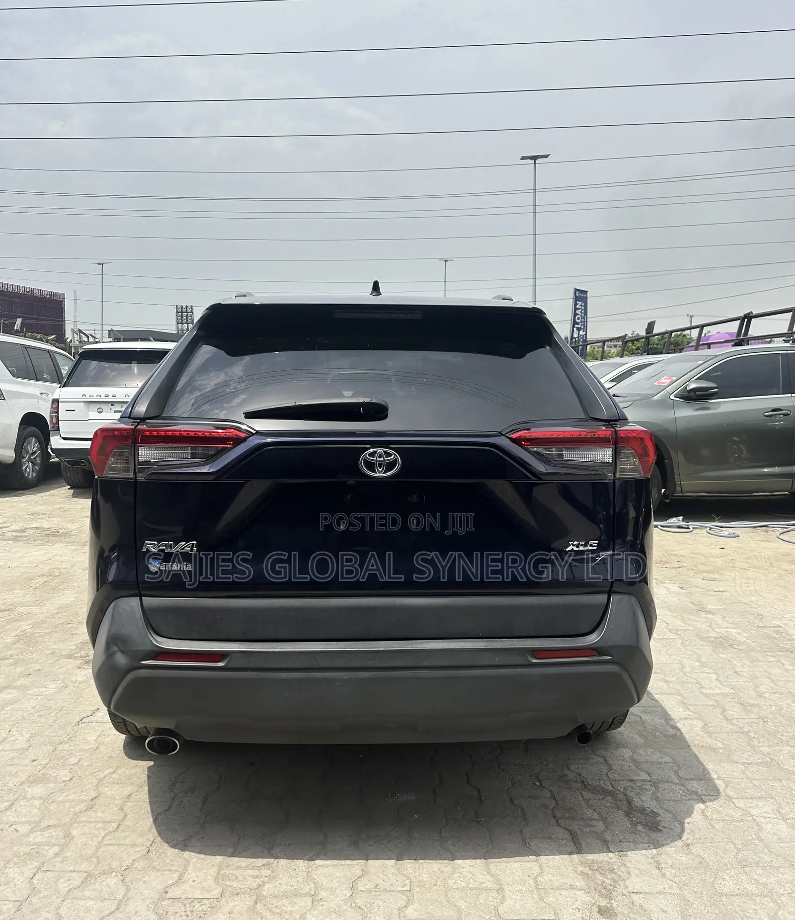 Toyota RAV4 XLE Premium FWD 2019 Blue