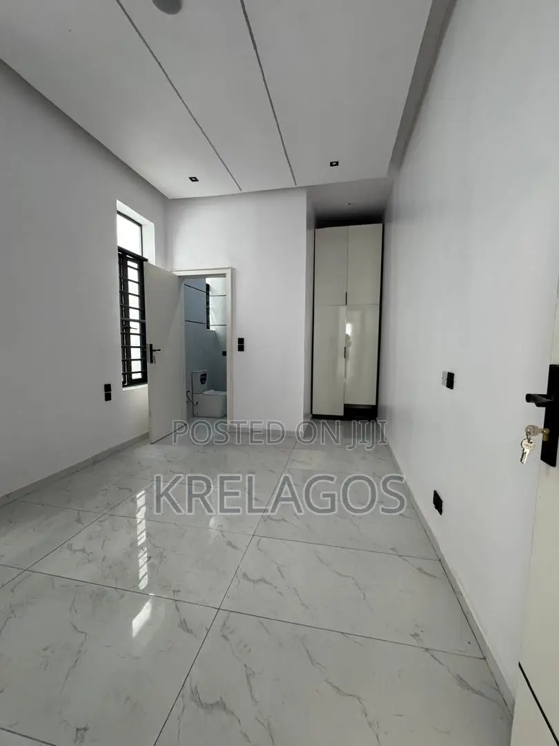 5bdrm Duplex in VGC / Ajah for sale