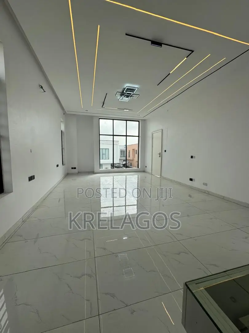 5bdrm Duplex in VGC / Ajah for sale