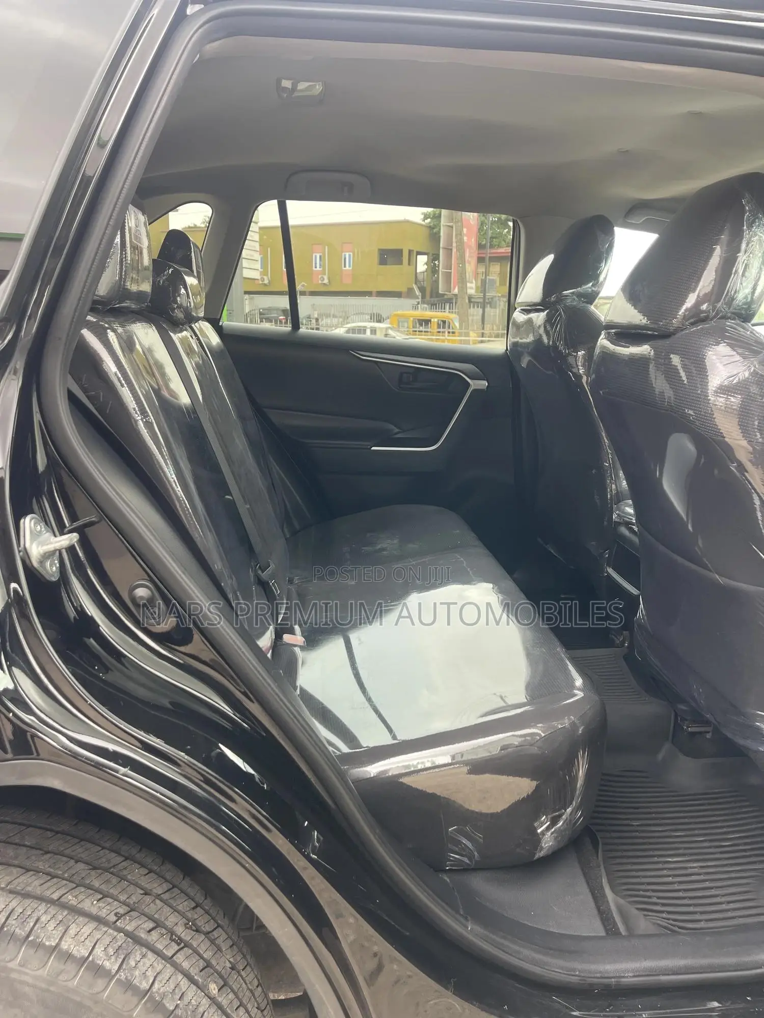 Toyota RAV4 LE 2021 Black