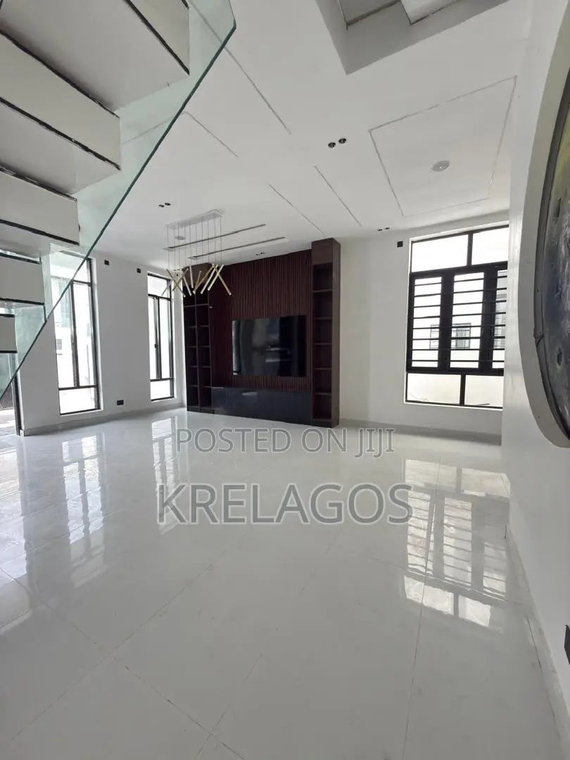 4bdrm Duplex in Orchid, Chevron for sale