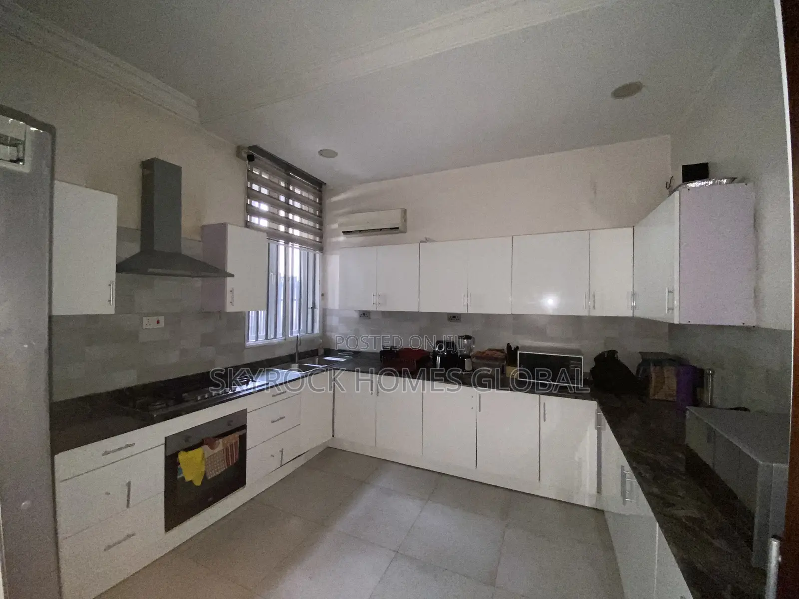 3bdrm Duplex in Parkview Estate for rent
