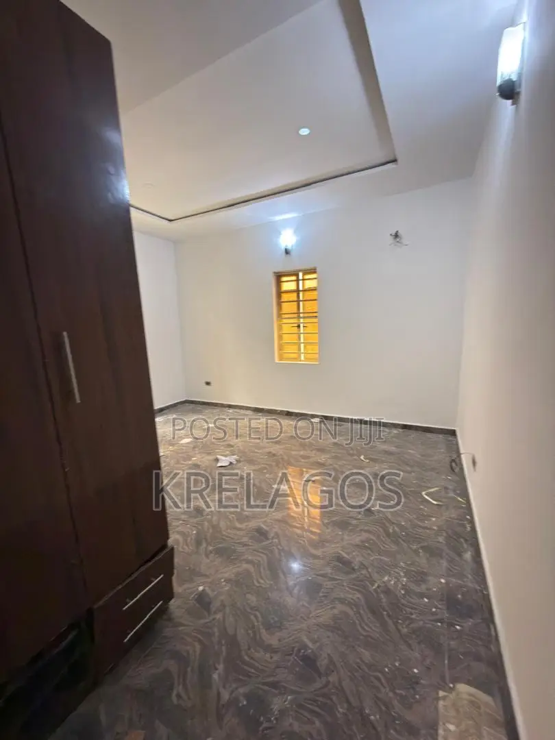 3bdrm Apartment in Chevron for rent