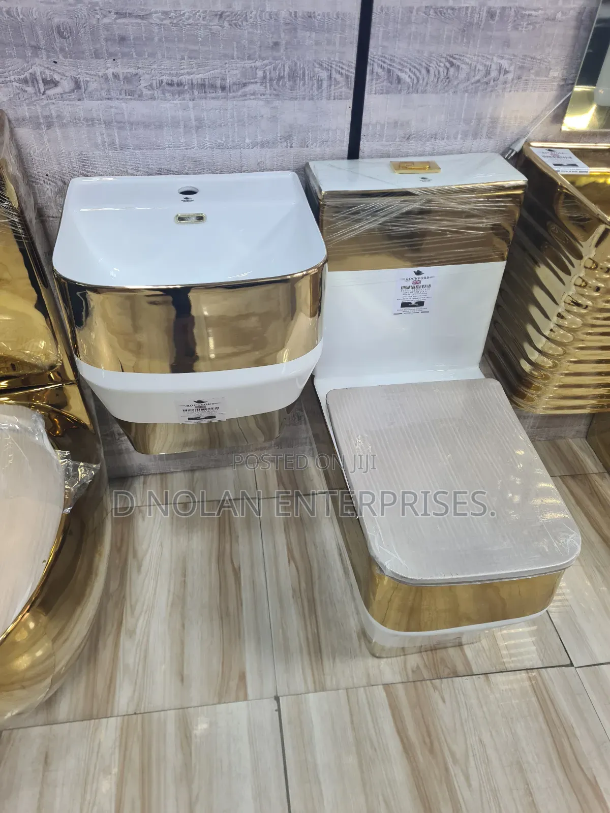 Rockford England Gold Set Water Closet