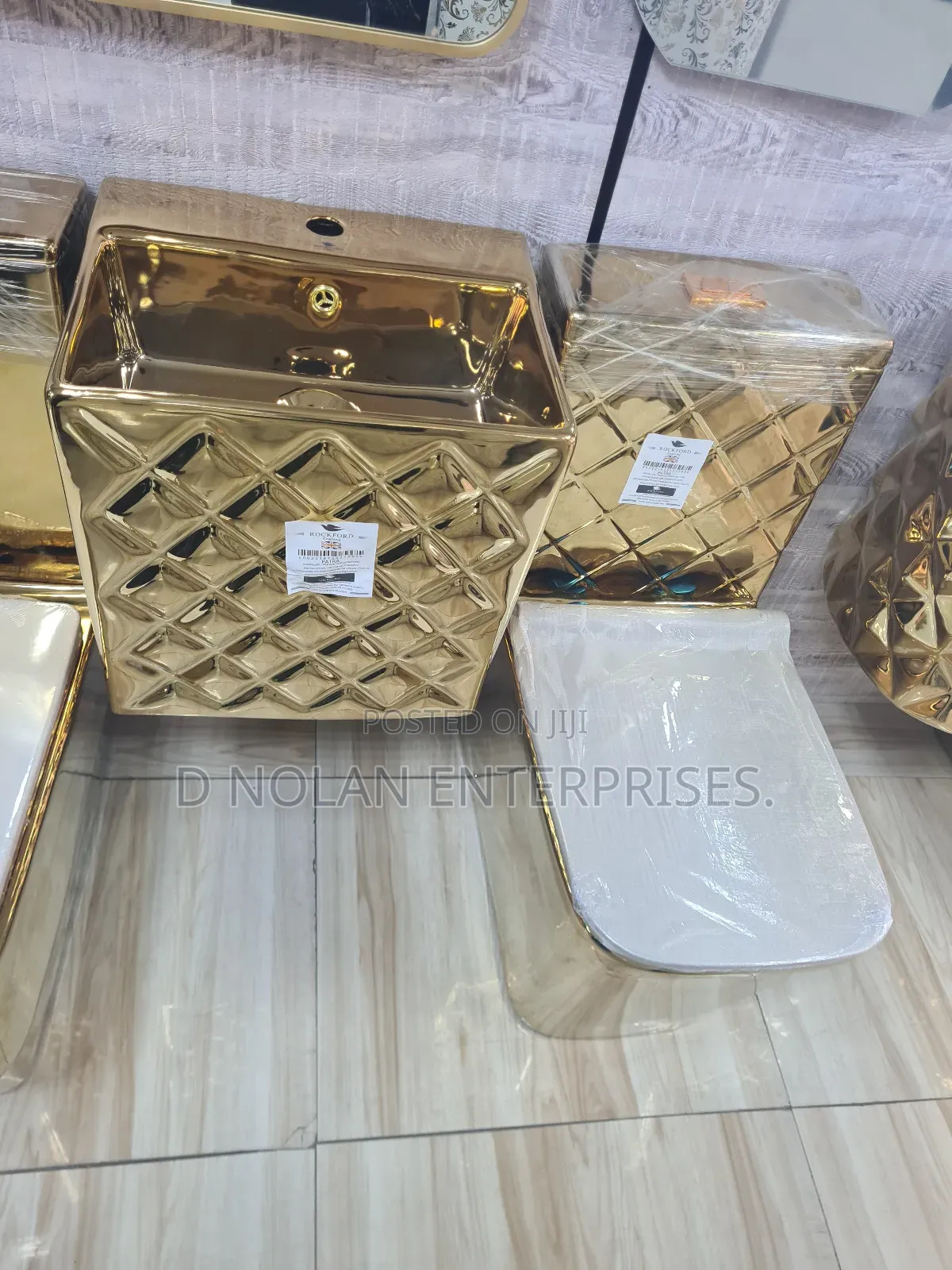 Rockford England Gold Set Water Closet