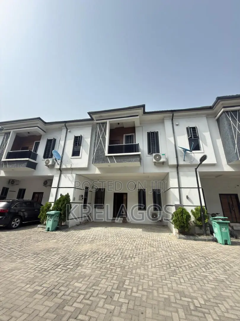 Furnished 4bdrm Duplex in Orchid, Chevron for rent