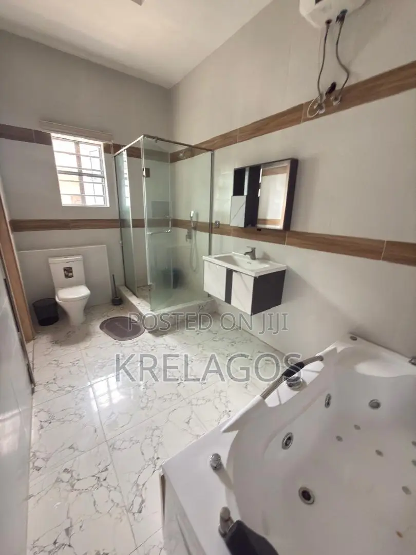 Furnished 4bdrm Duplex in Orchid, Chevron for rent