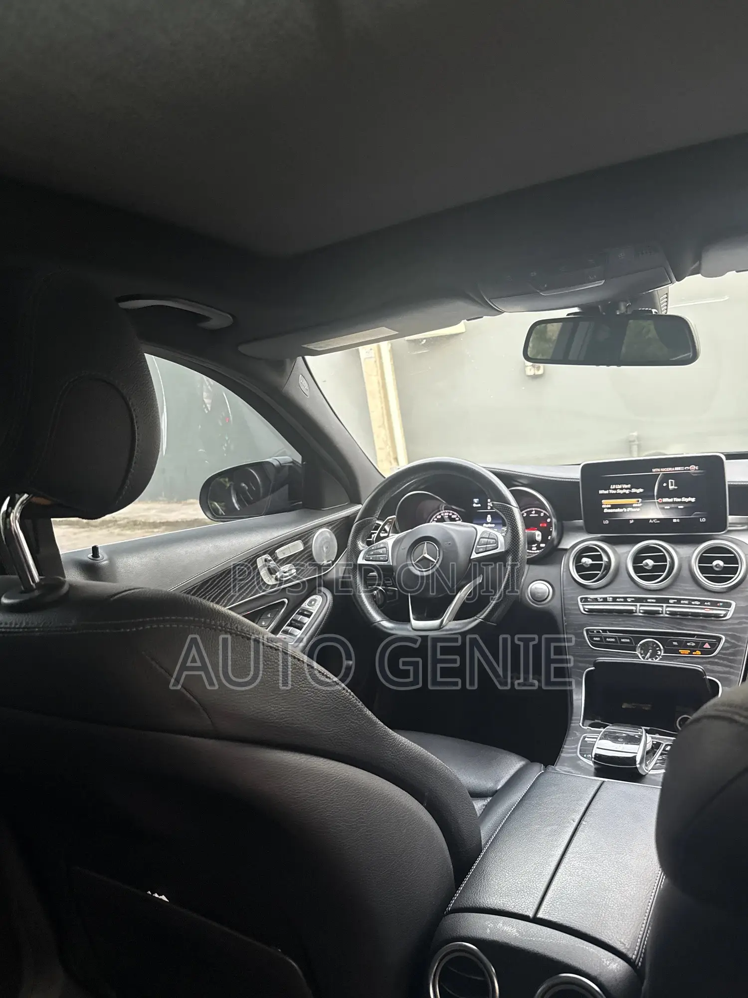 Mercedes-Benz C300 2016 Black