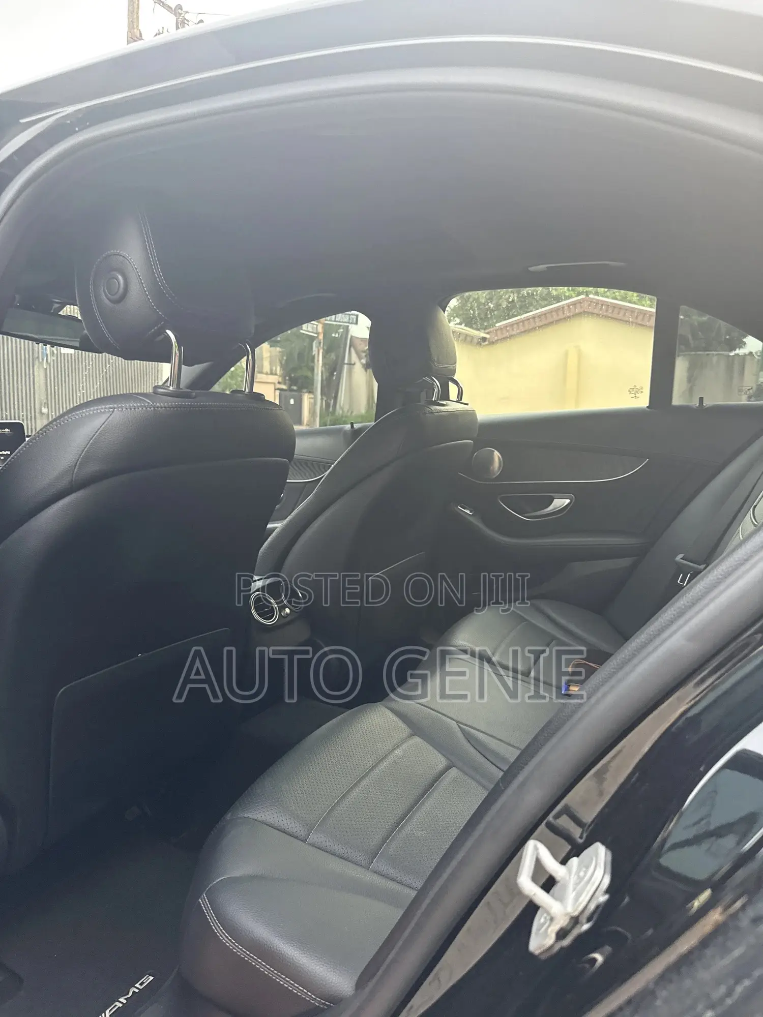 Mercedes-Benz C300 2016 Black