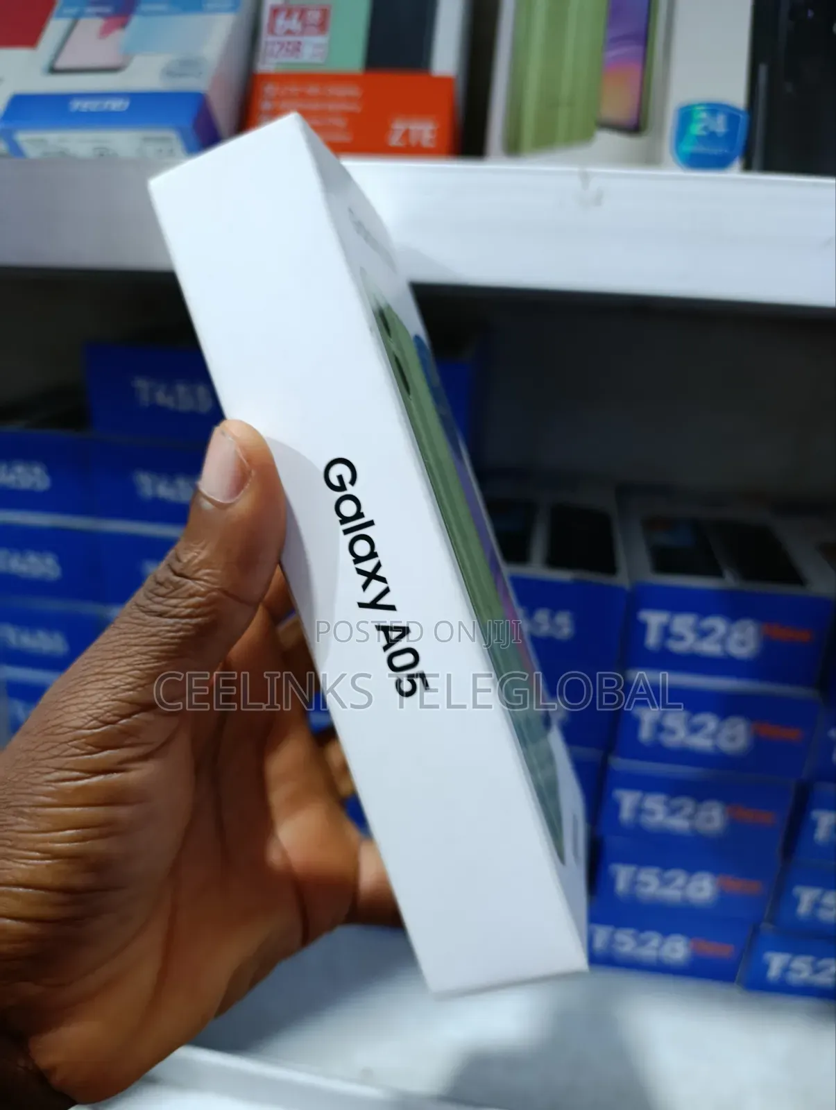 New Samsung Galaxy A05 64 GB Gold