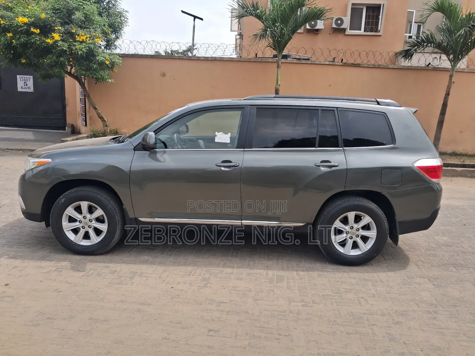 Toyota Highlander Limited 3.5L 2WD 2013 Green