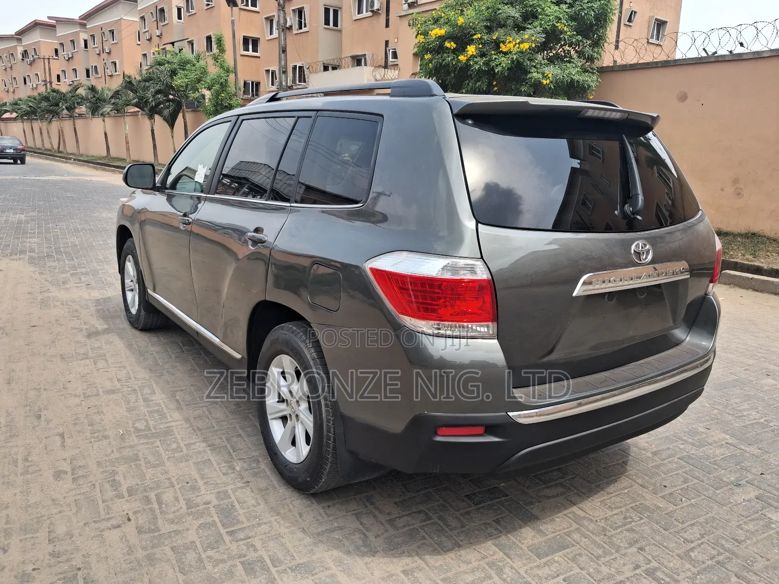 Toyota Highlander Limited 3.5L 2WD 2013 Green