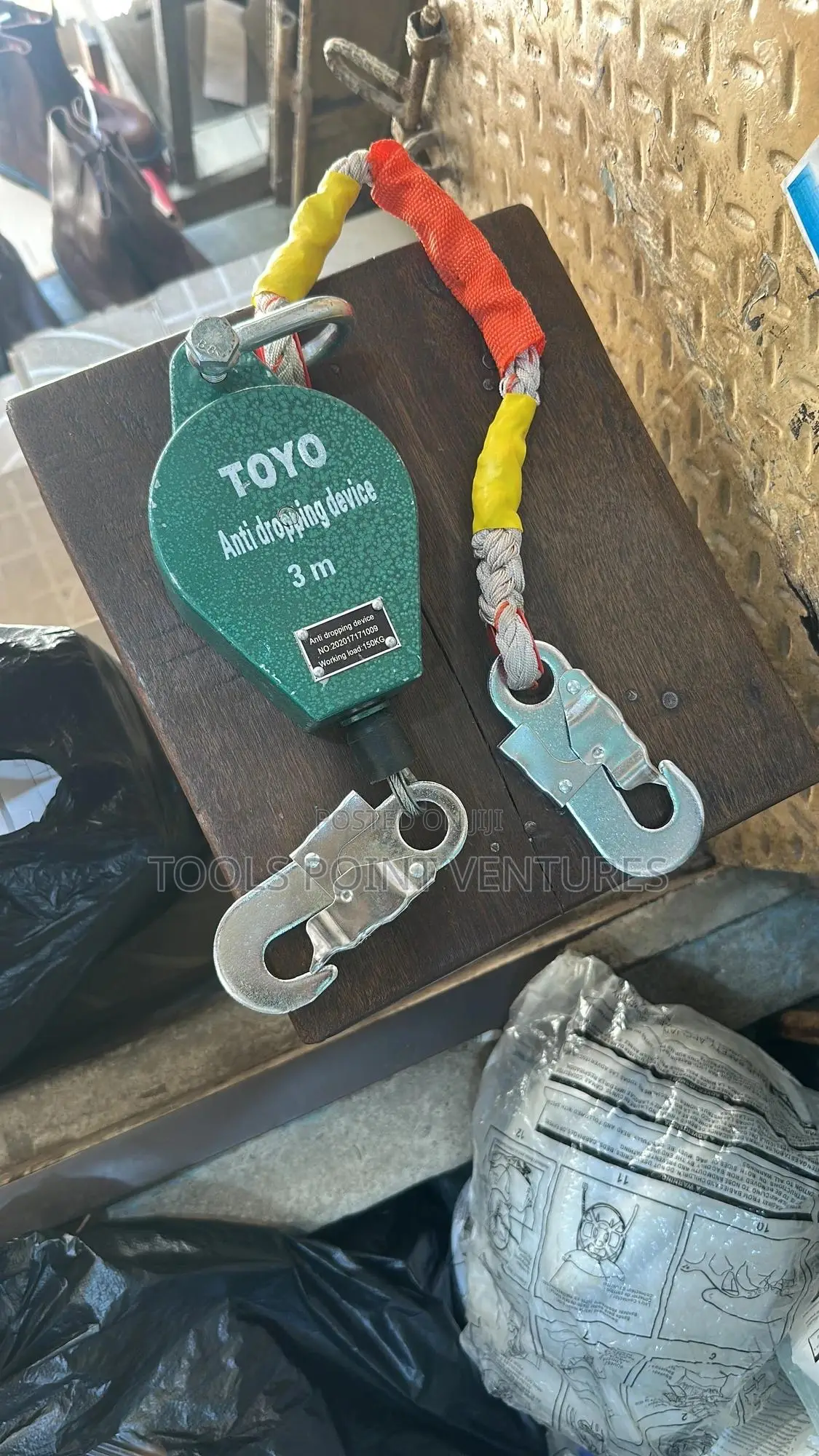 Fall Arrester/ Self-retracting Lifeline