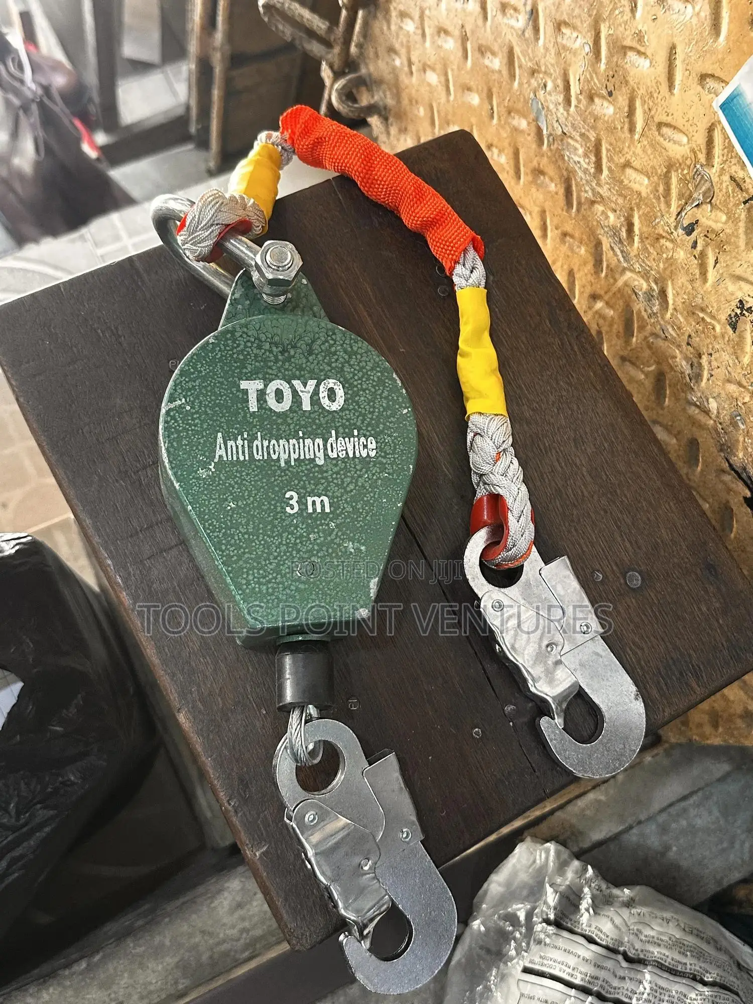 Fall Arrester/ Self-retracting Lifeline