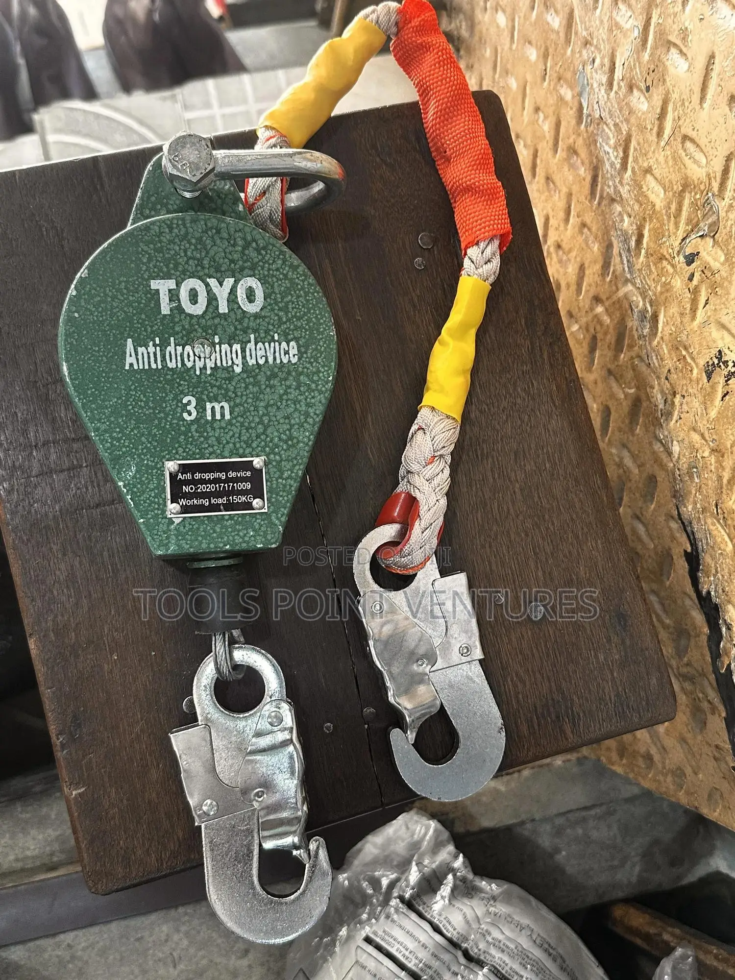 Fall Arrester/ Self-retracting Lifeline