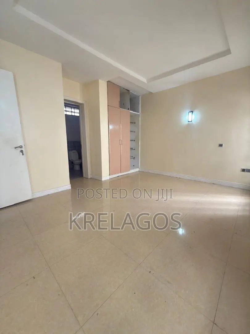 4bdrm House in Victoria Island Extension for rent