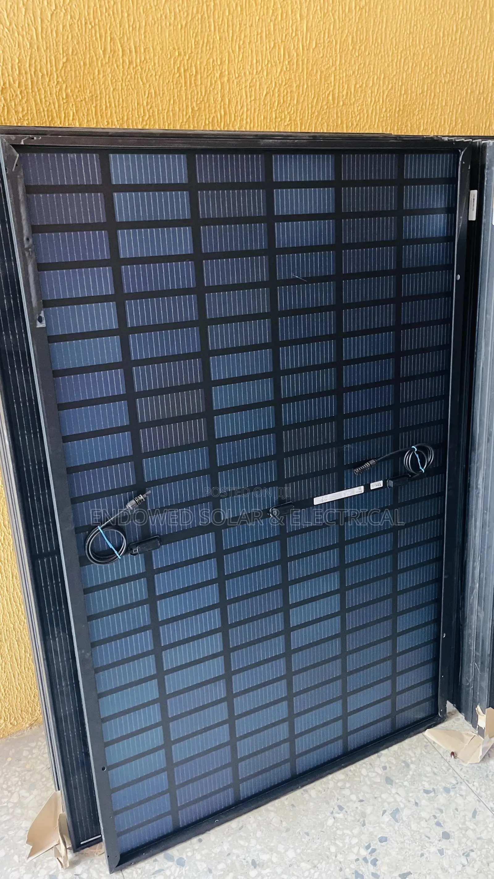 600w All Black Solar Panels Are Available