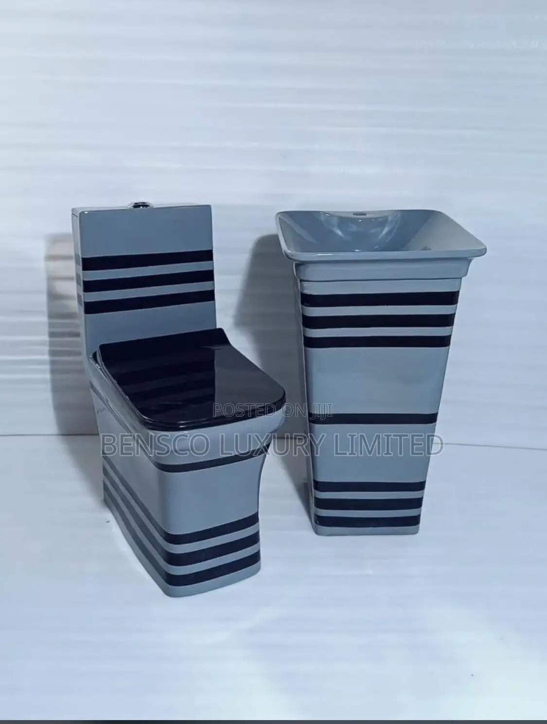 Modern Designer Wc Basin Set – Luxury Bathroom Finish