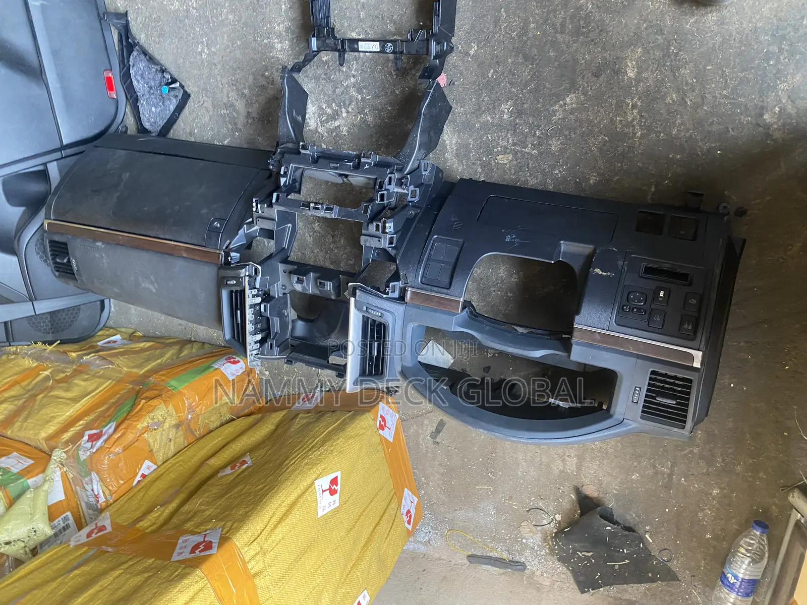 Land Cruiser 2015 Dashboard