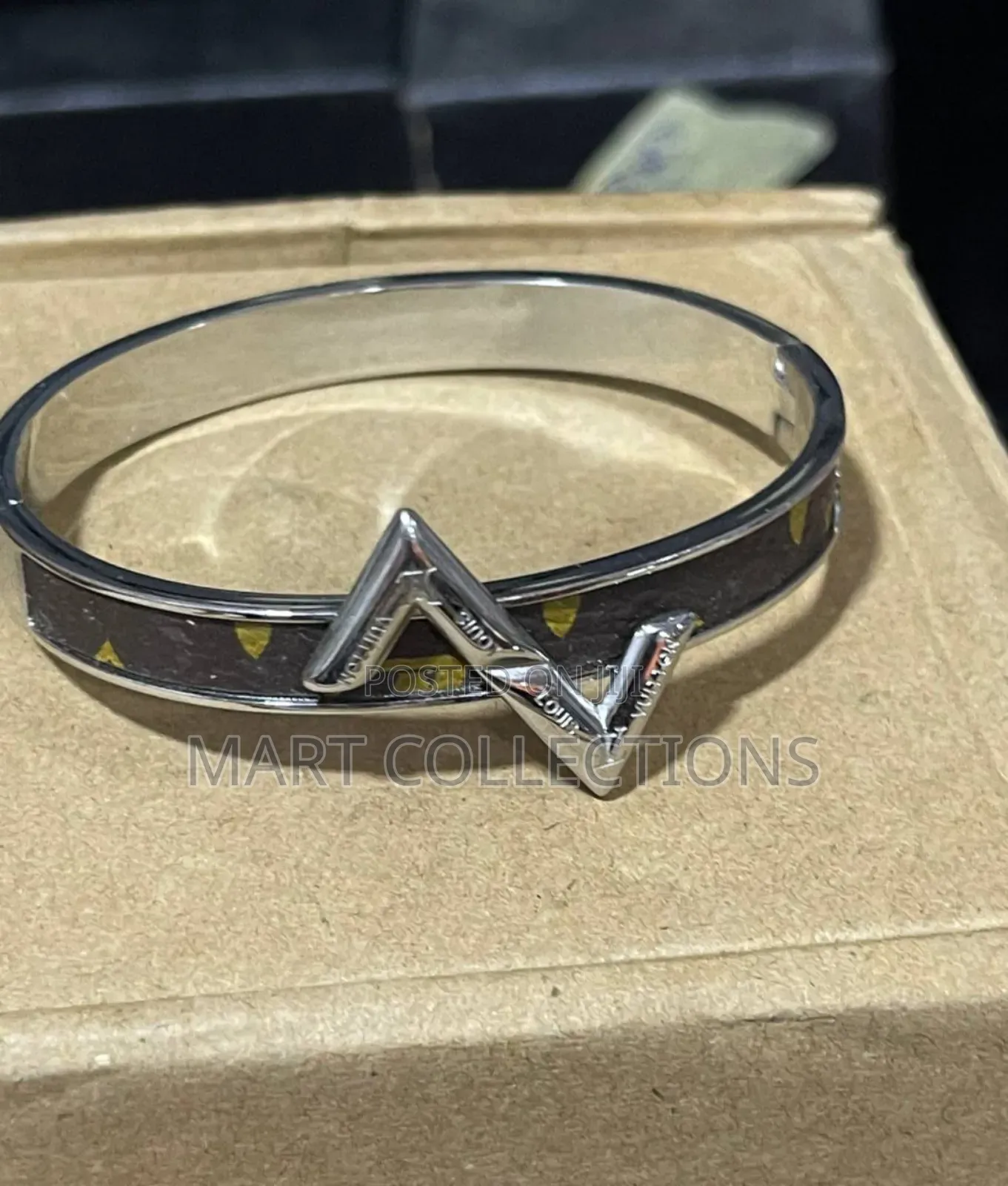 Premium Fashion Z Bracelet – Elegant Designer Inspired Piece