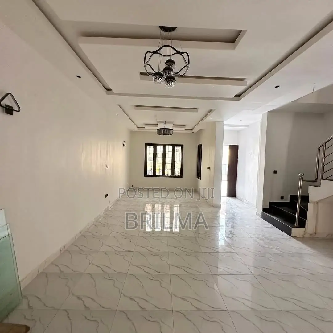 4bdrm Duplex in Guzape District for sale