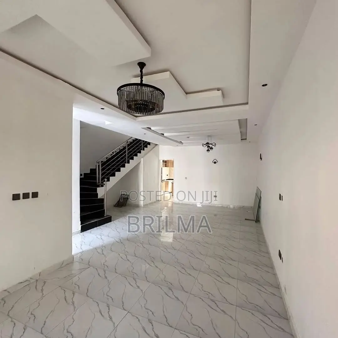 4bdrm Duplex in Guzape District for sale
