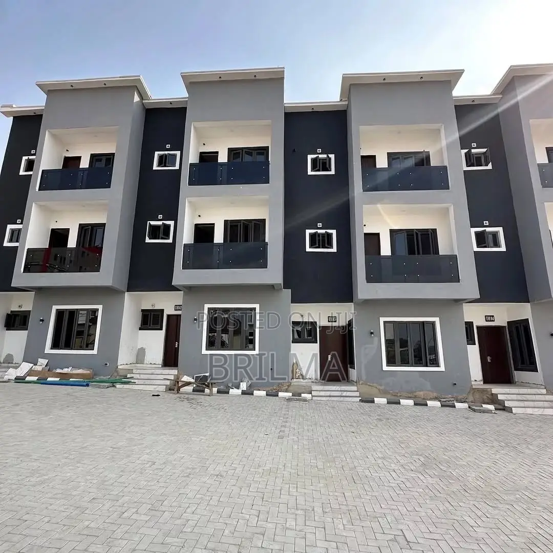 4bdrm Duplex in Guzape District for sale