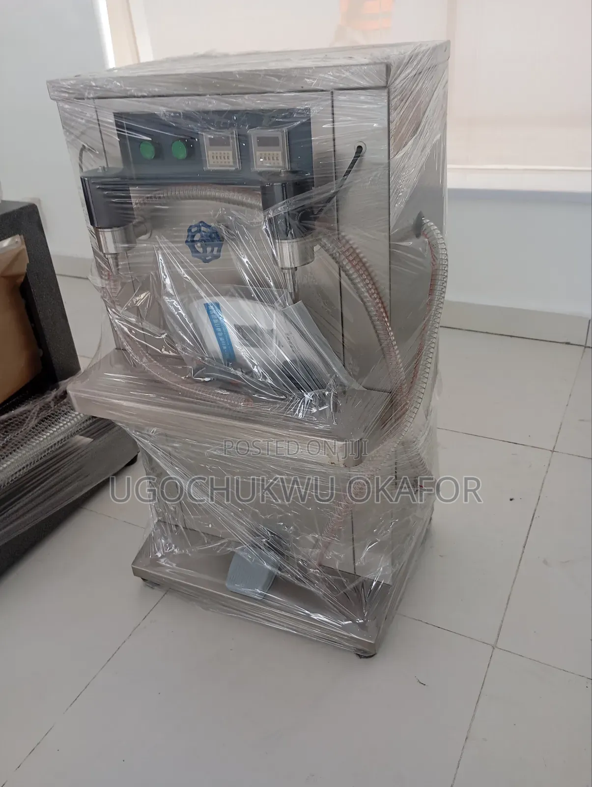Liquid Oil Filling Machine