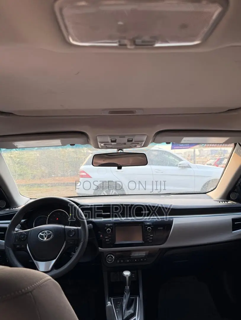 Toyota Corolla LE Eco Plus 4dr Sedan (1.8L 4cyl CVT) 2014 Silver