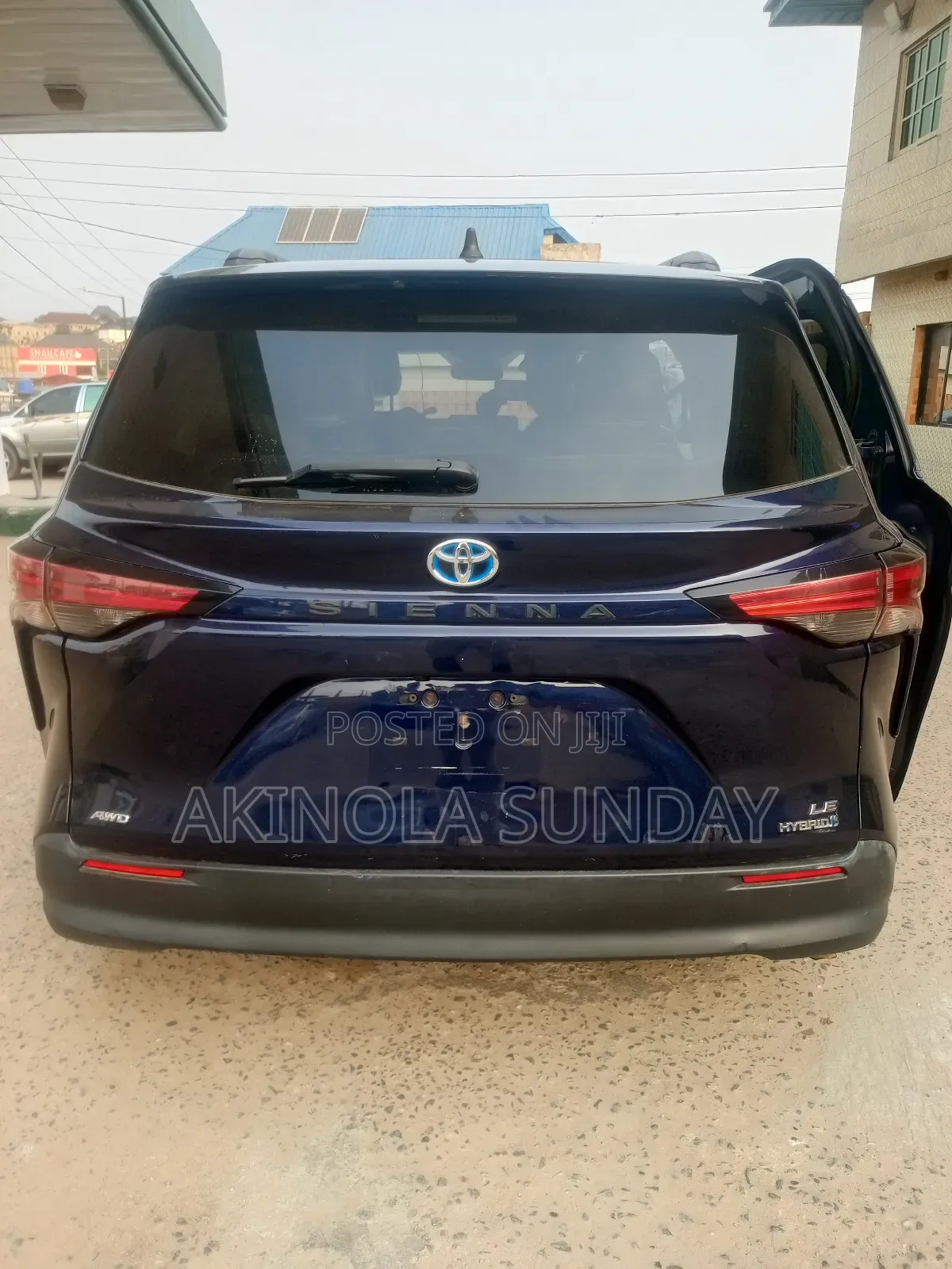 Toyota Sienna 2022 Blue