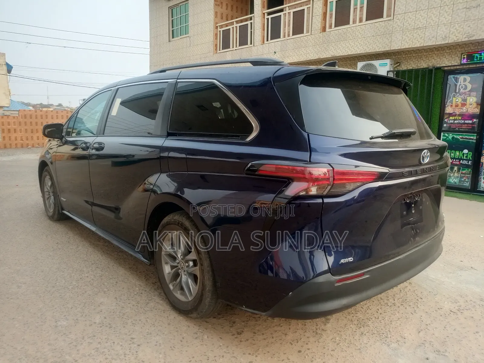 Toyota Sienna 2022 Blue