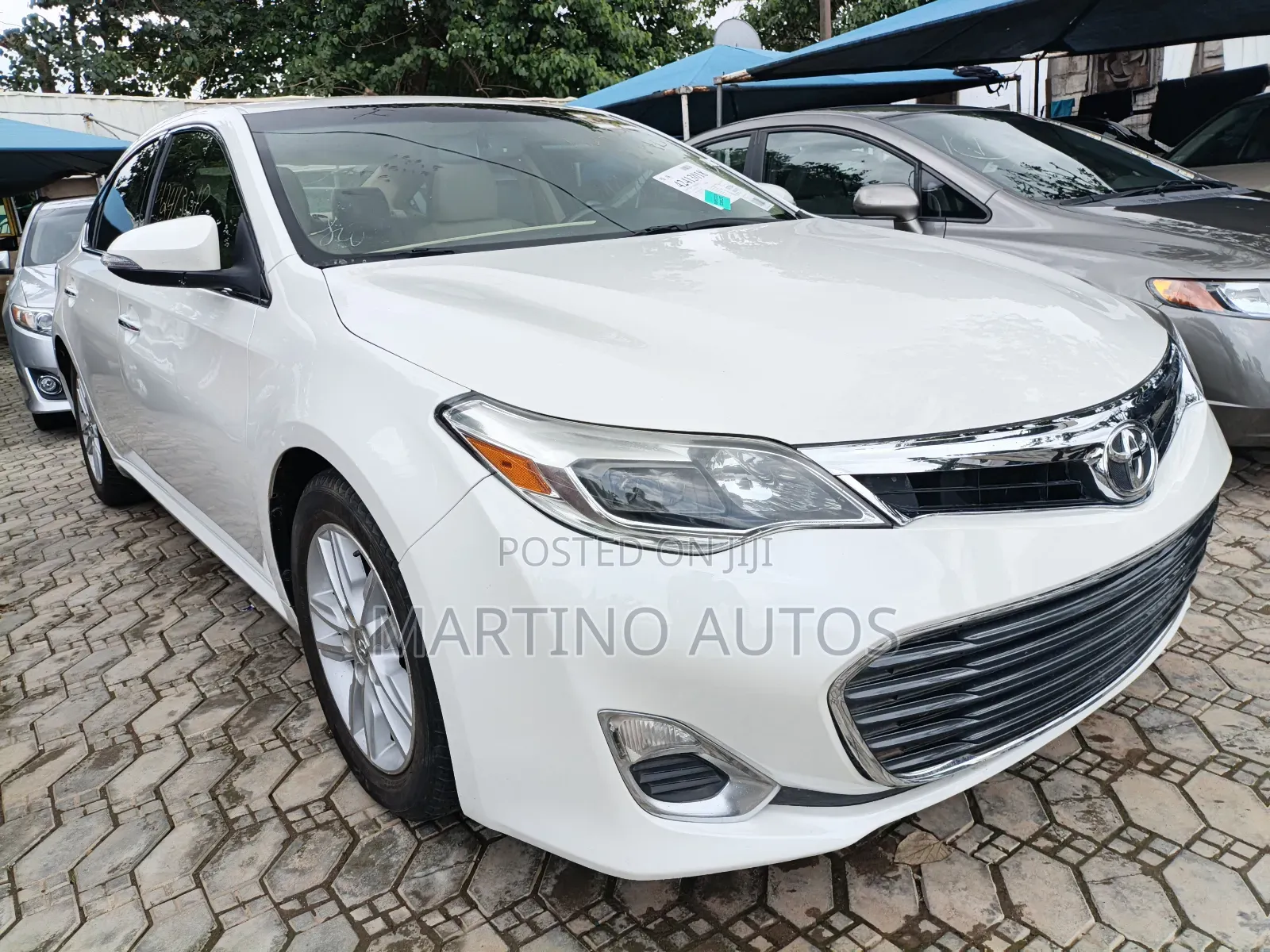 Toyota Avalon 2013 White