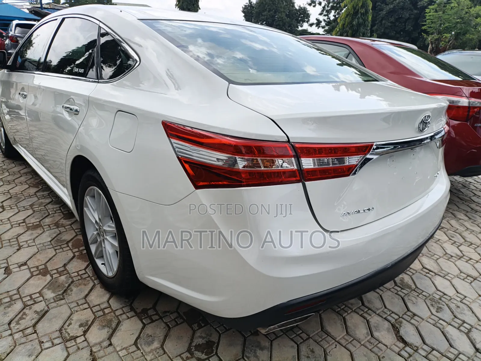 Toyota Avalon 2013 White