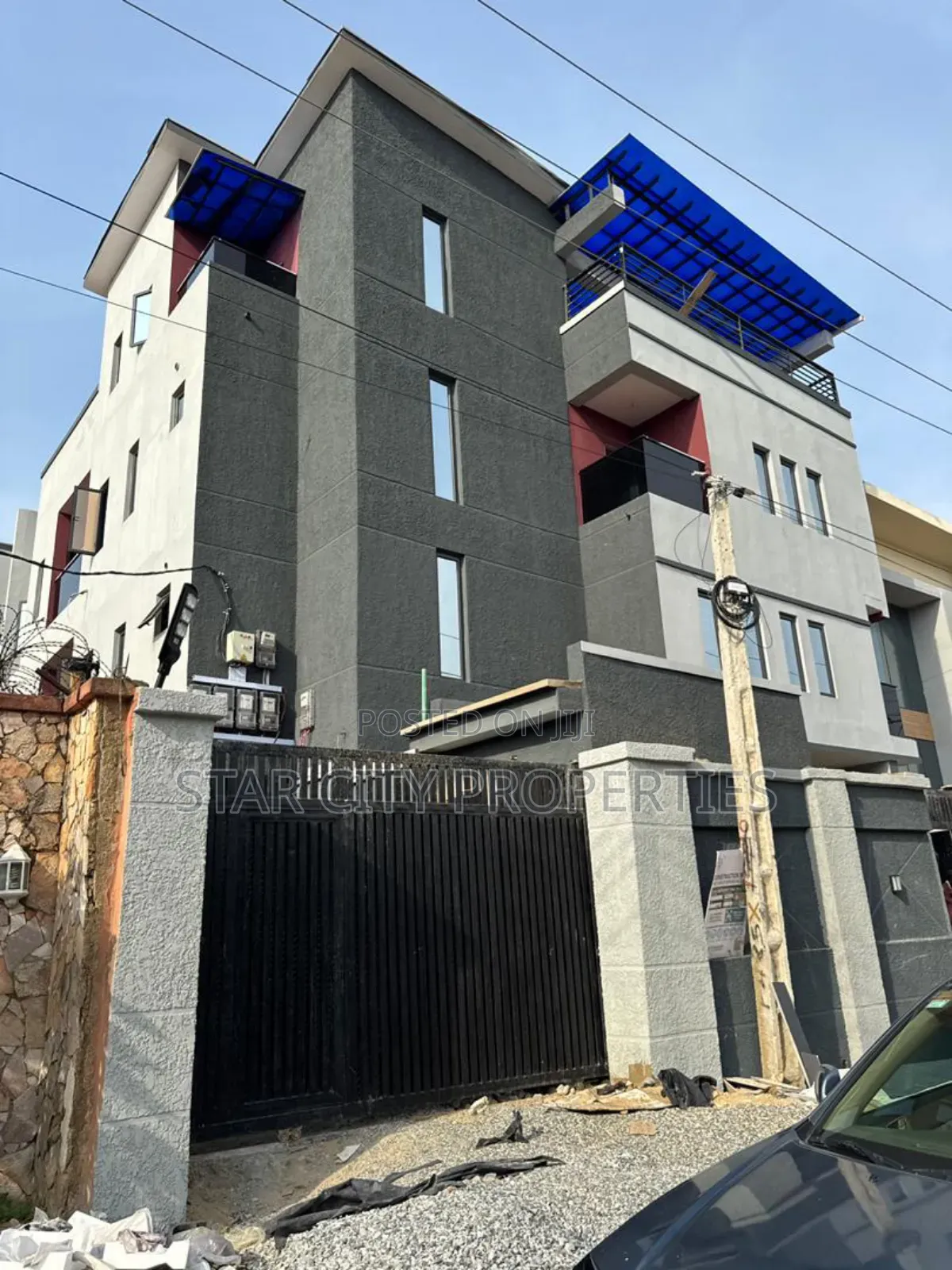 4bdrm Townhouse/Terrace in Surulere Lagos for sale