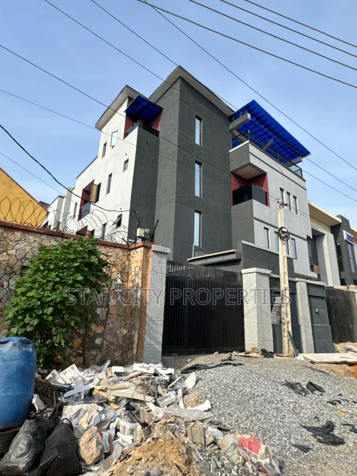 4bdrm Townhouse/Terrace in Surulere Lagos for sale