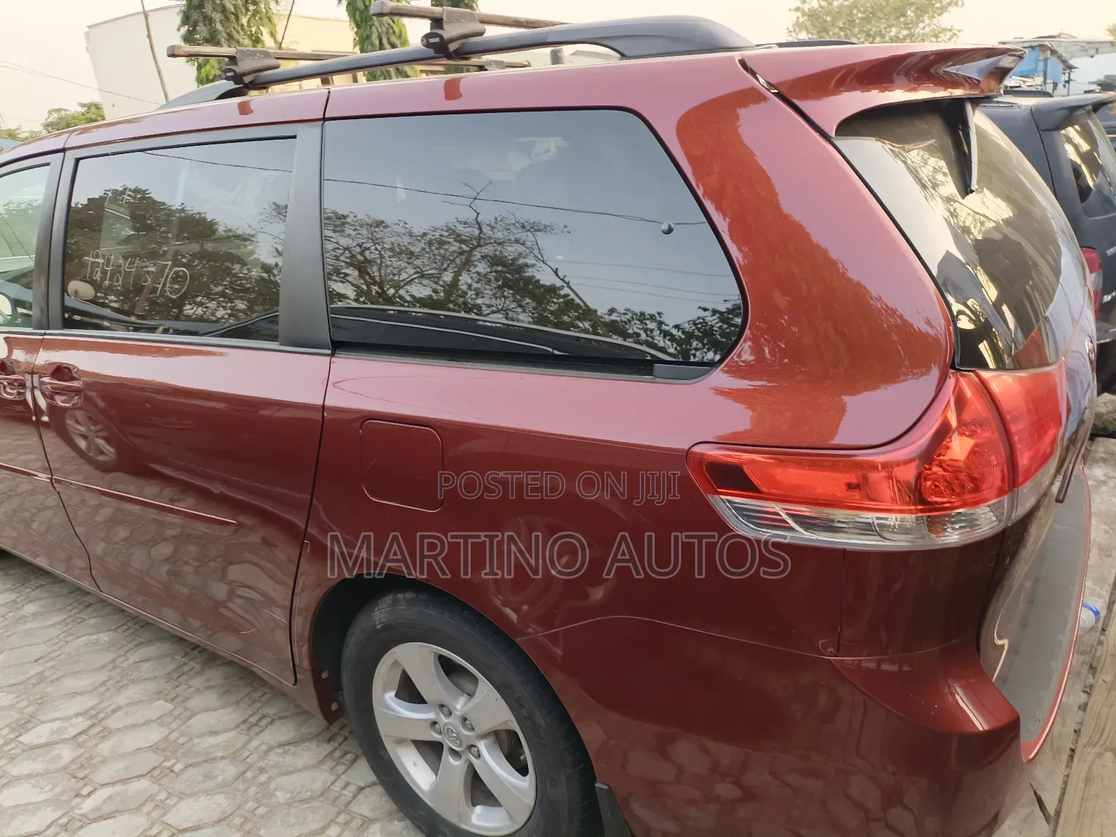 Toyota Sienna 2015 Red