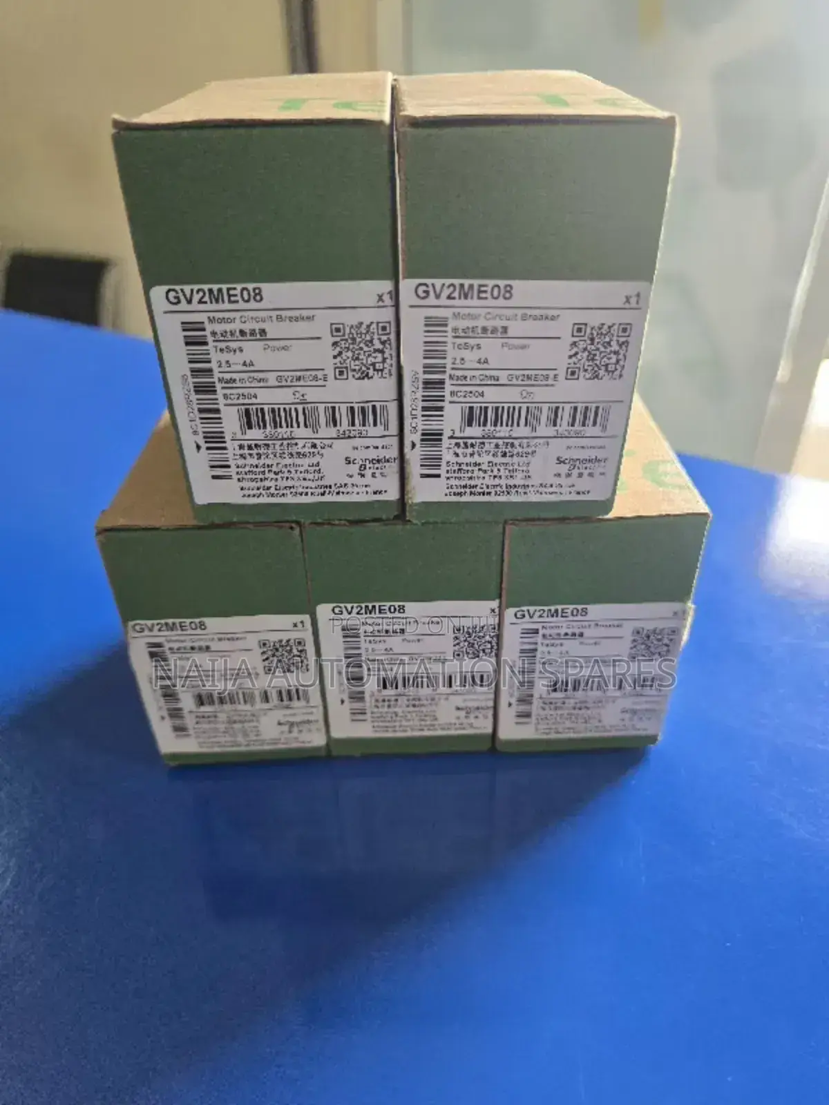 Schneider Motor Circuit Breaker | 3pole, 2.5 - 4a | Gv2me08