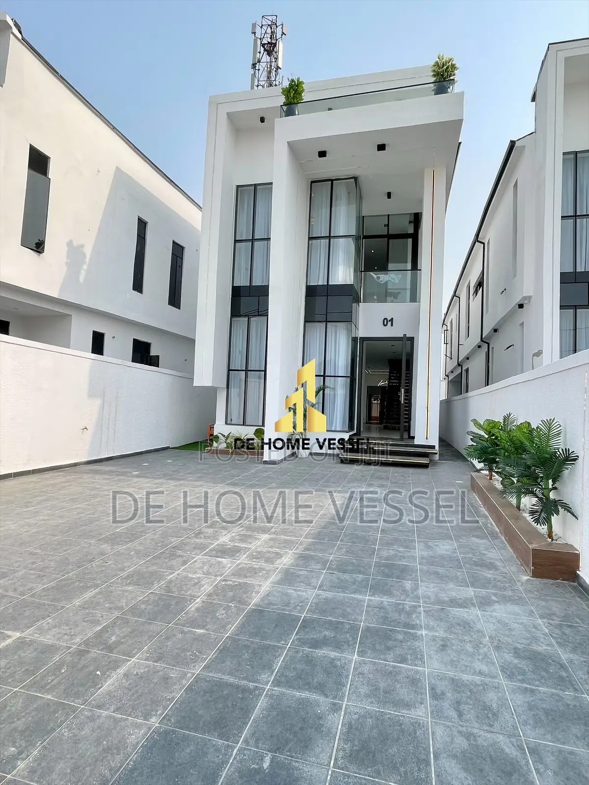 5bdrm Duplex in Ikota for sale