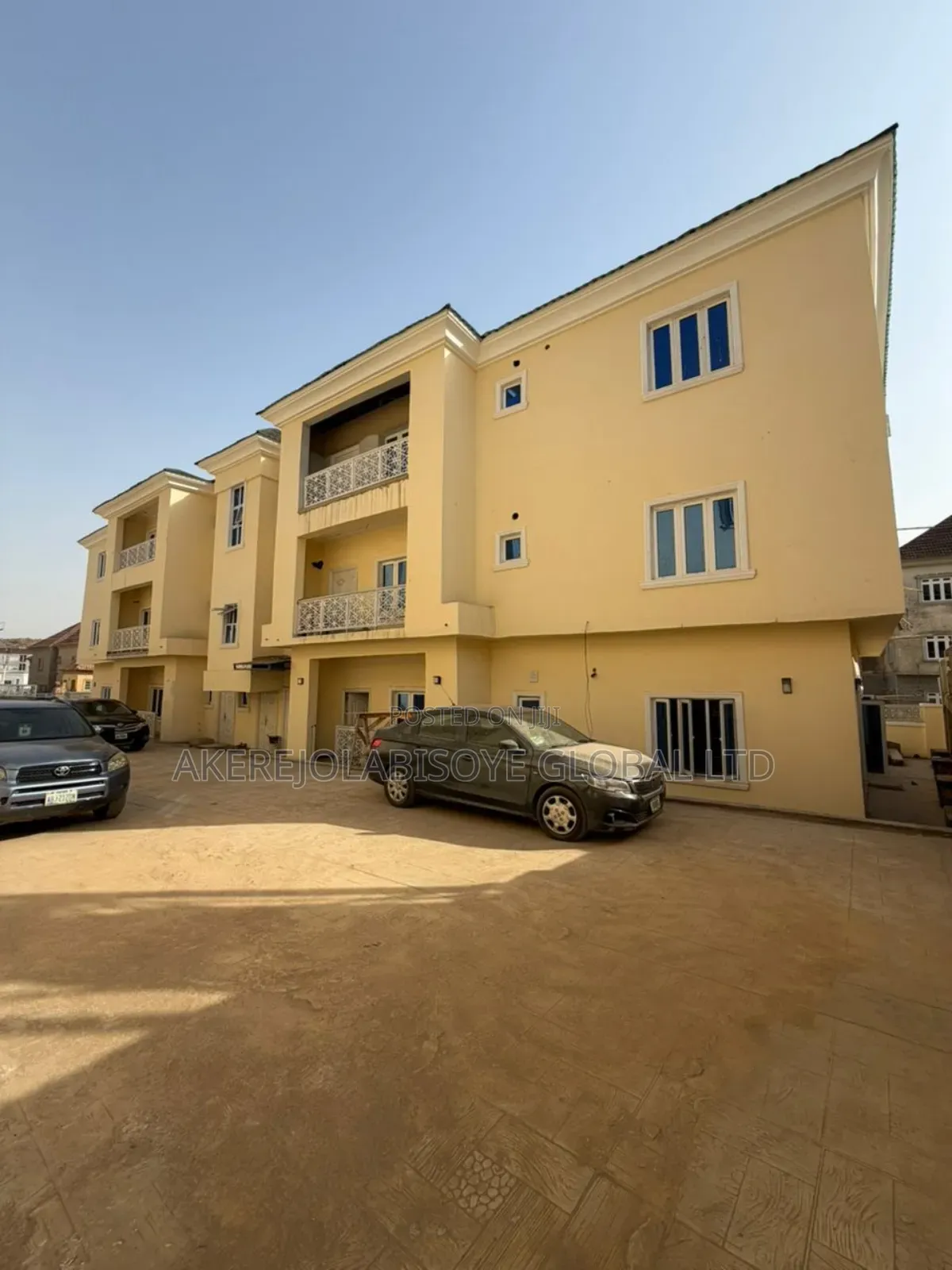 3bdrm Apartment in Katampe Main Abuja for sale
