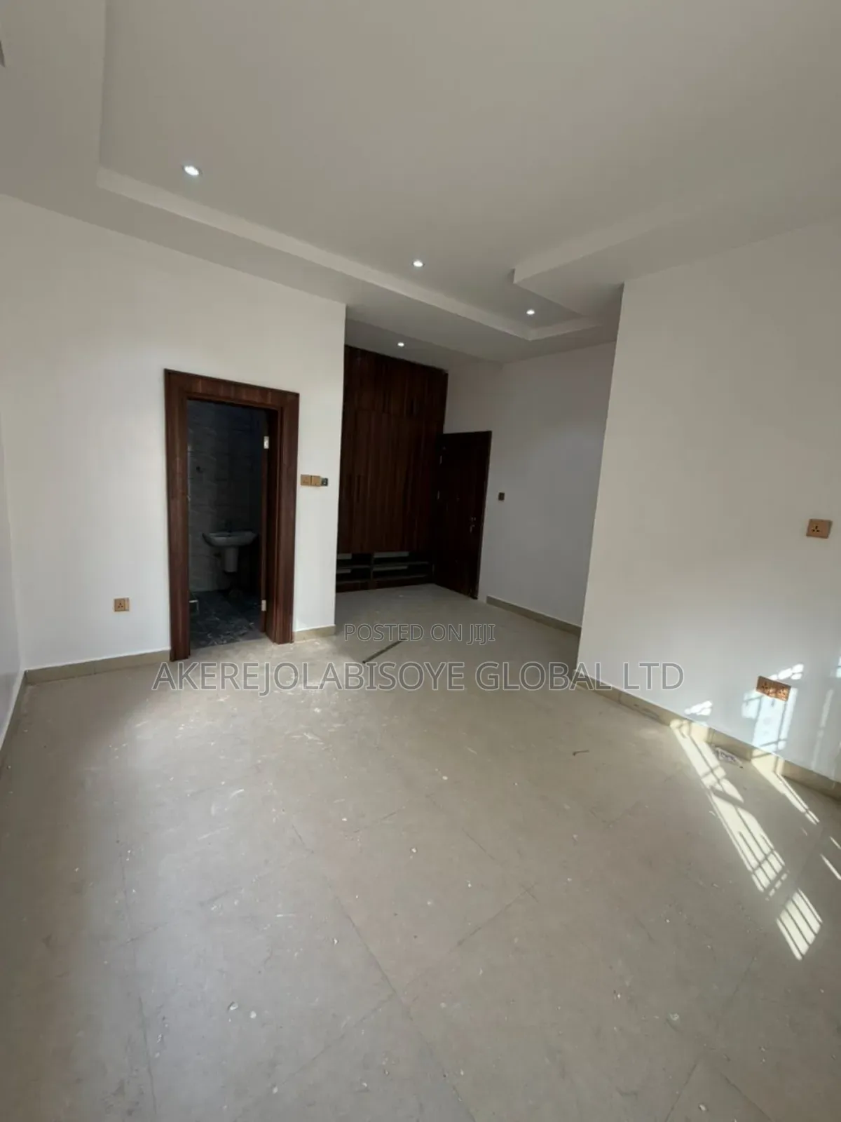 3bdrm Apartment in Katampe Main Abuja for sale