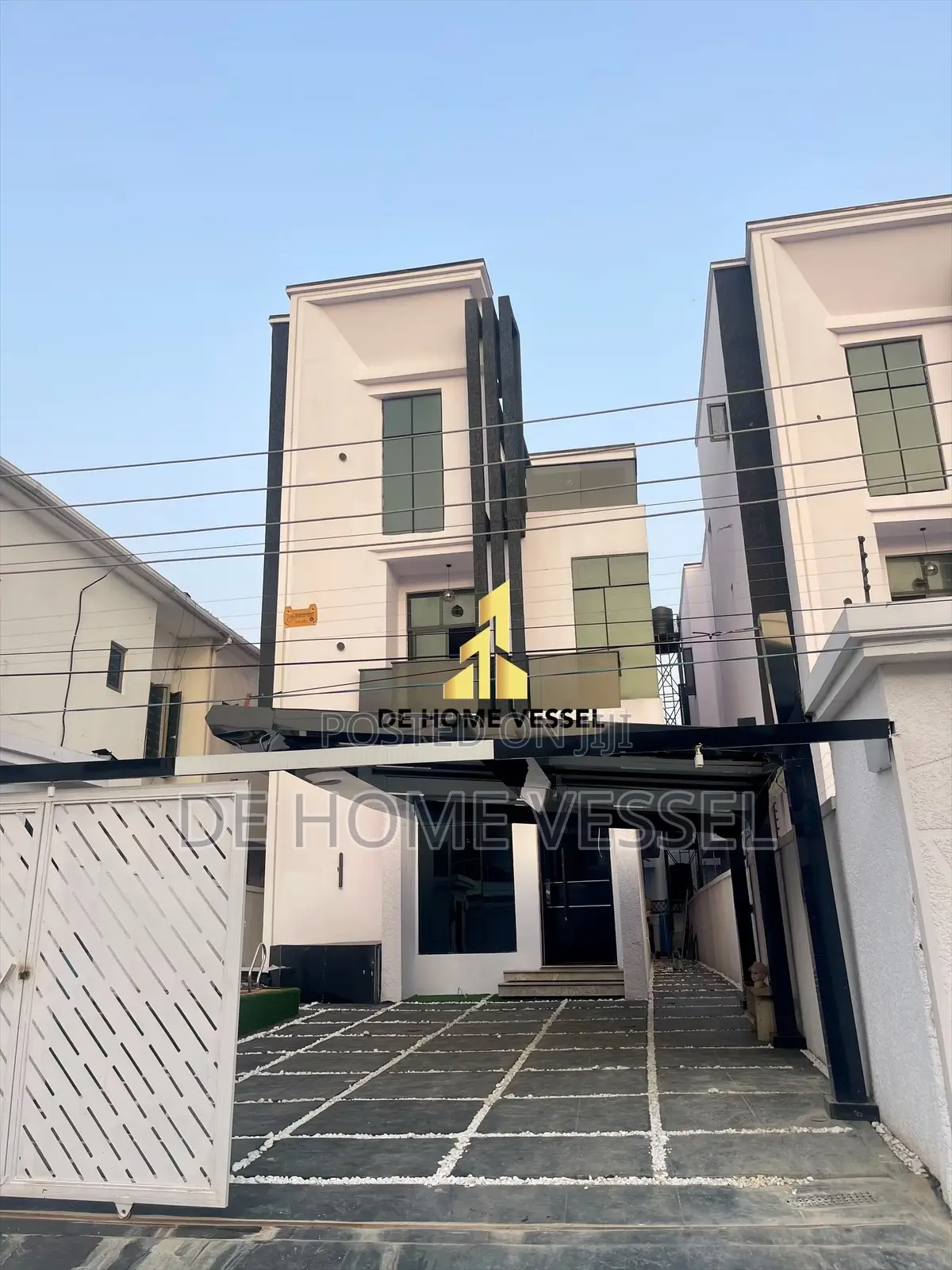 5bdrm Duplex in Lekki for sale