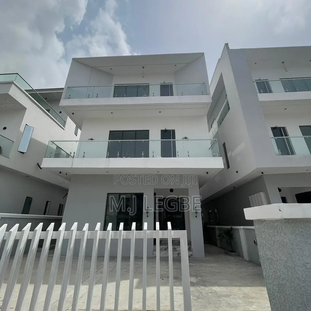 5bdrm Duplex in Osapa, Lekki for sale