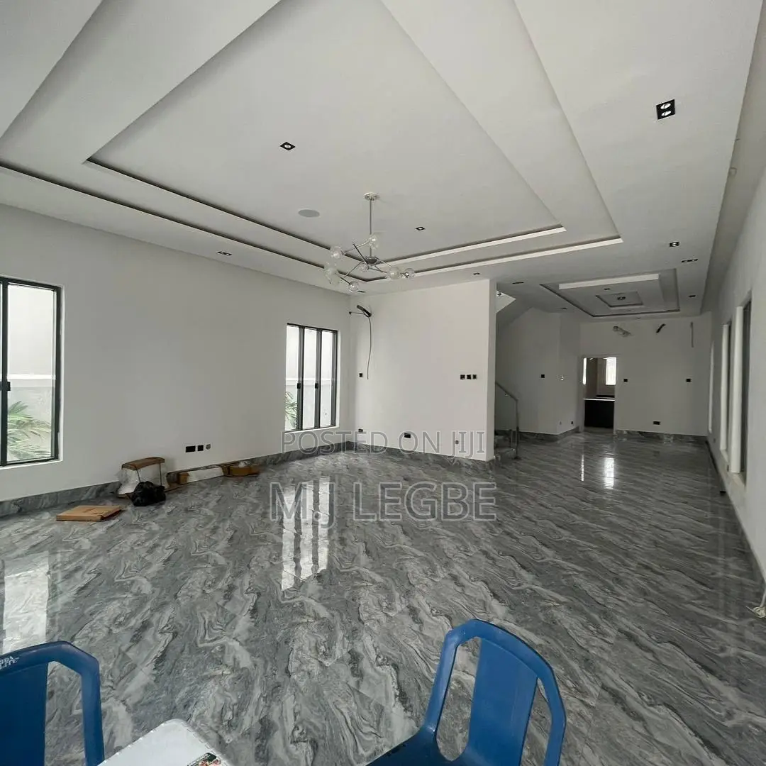 5bdrm Duplex in Osapa, Lekki for sale