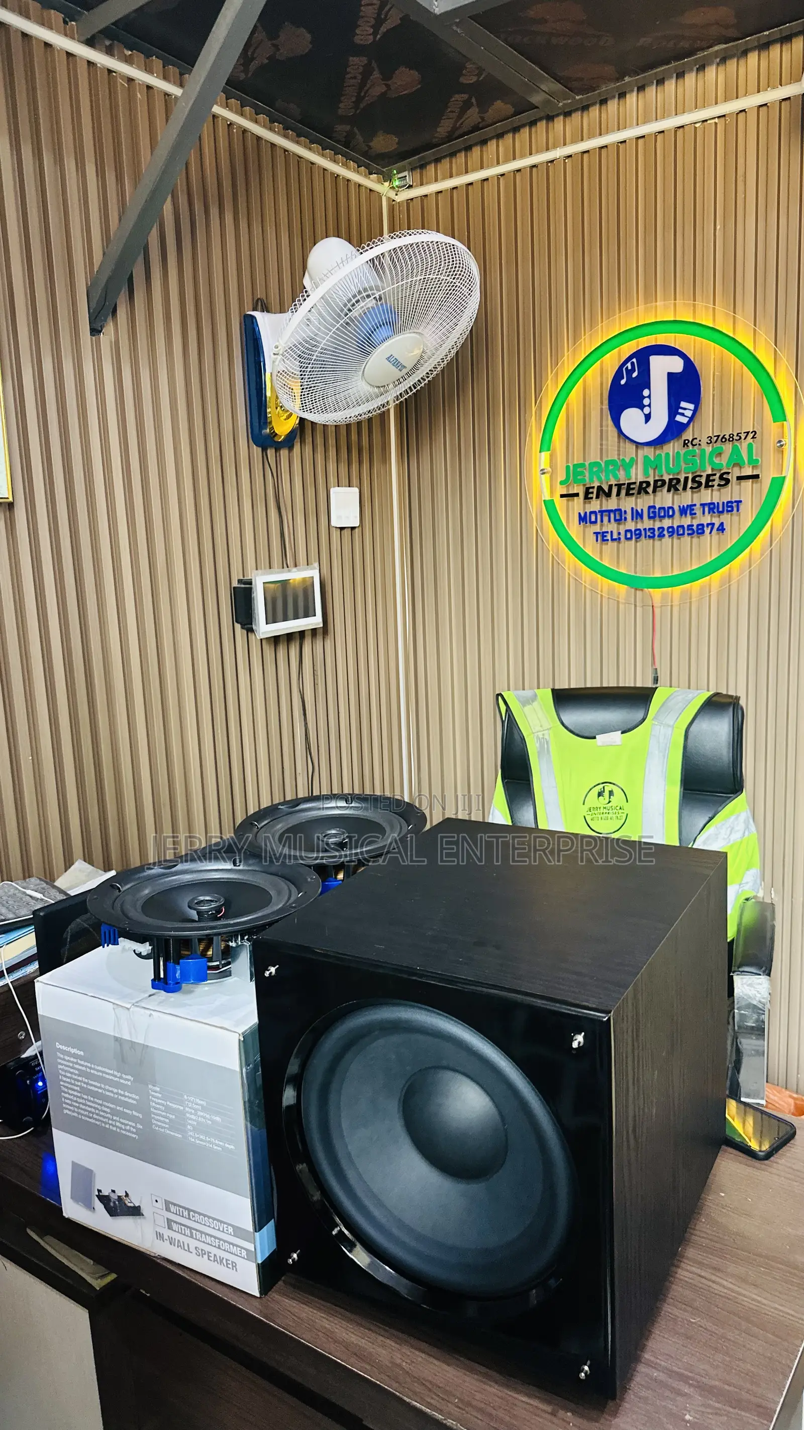 12inches Active Subfloor Woofer For Home Or Cinema