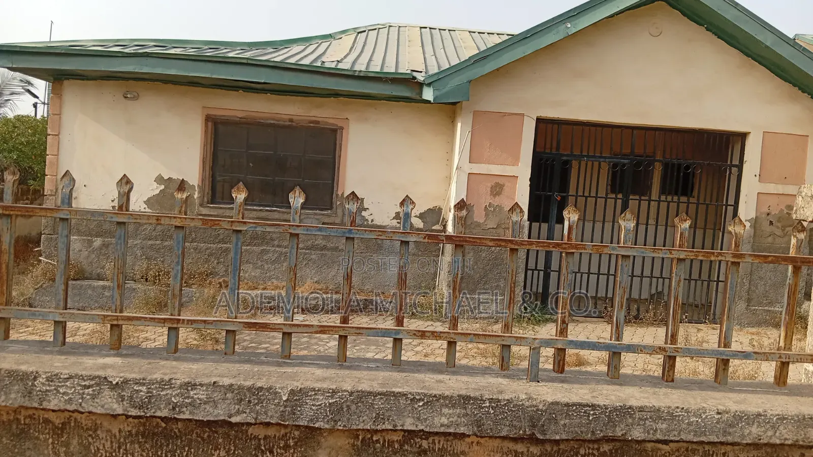 3bdrm Bungalow in Army Estate Kurudu for sale