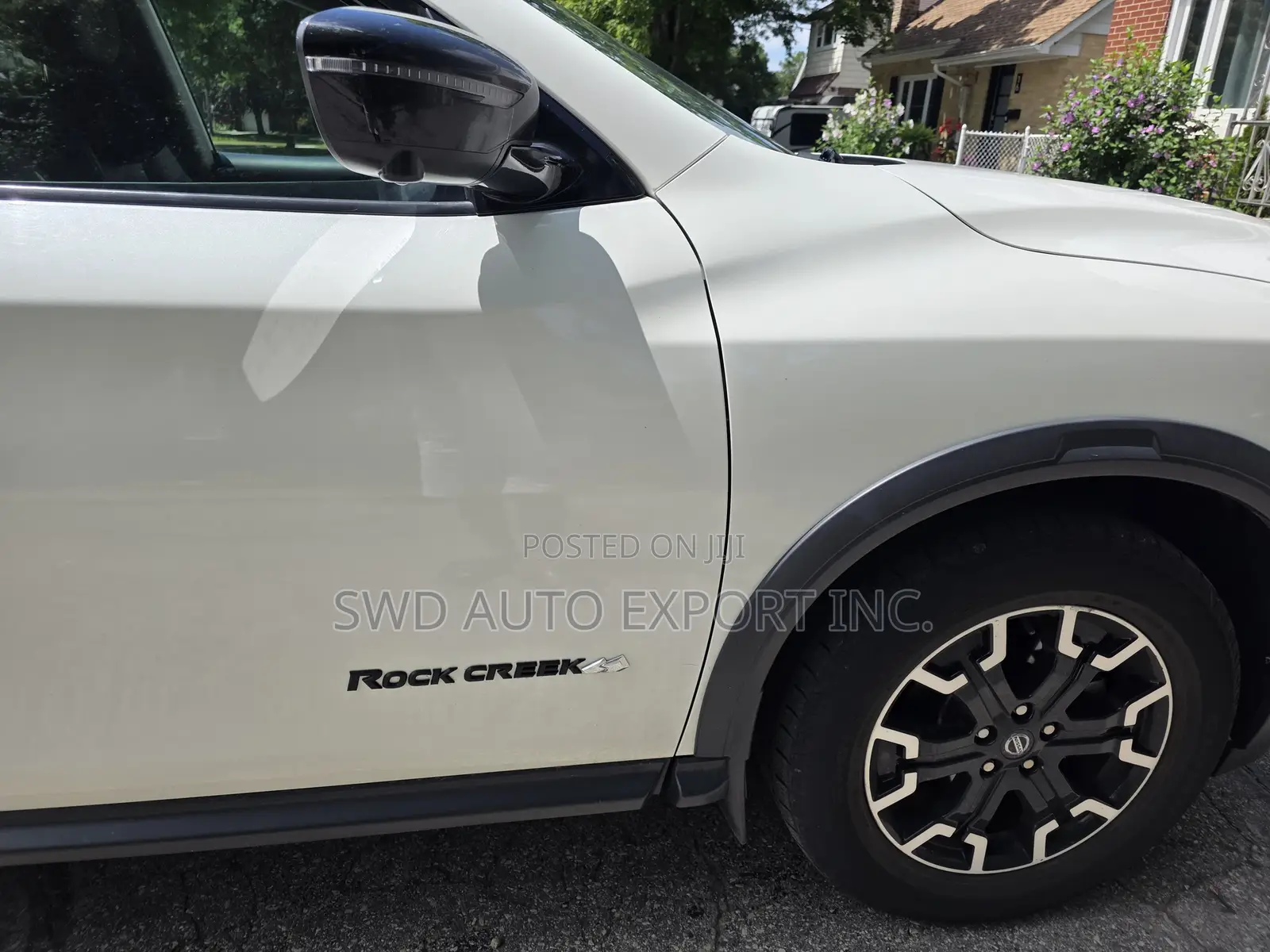 Nissan Pathfinder Platinum 2019 White
