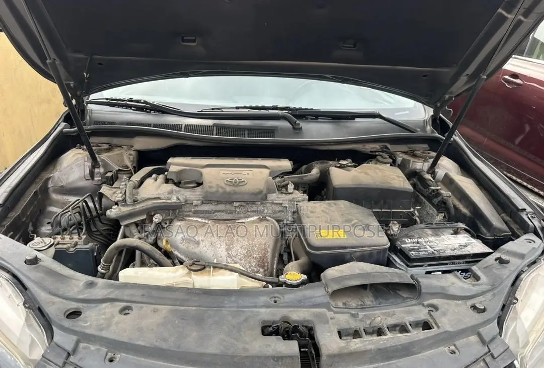 Toyota Camry SE 4dr Sedan (2.5L 4cyl 6A) 2015 Gray